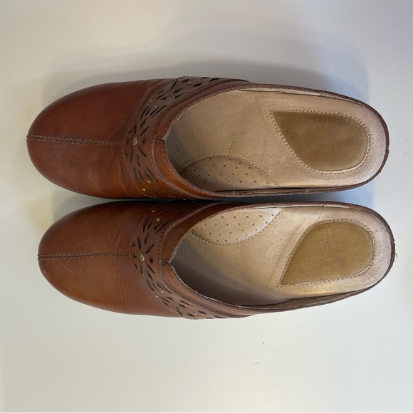 Leather Dansko Clogs - Picture 5 of 8